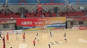 国足主帅李铁称无法选中报复球队